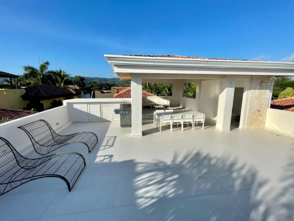 Lovely Jaco 4 Bedroom Home with Infinity Pool