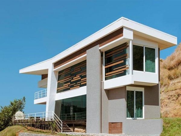 Luxurious 4 Bedroom Home with Partial Ocean Views