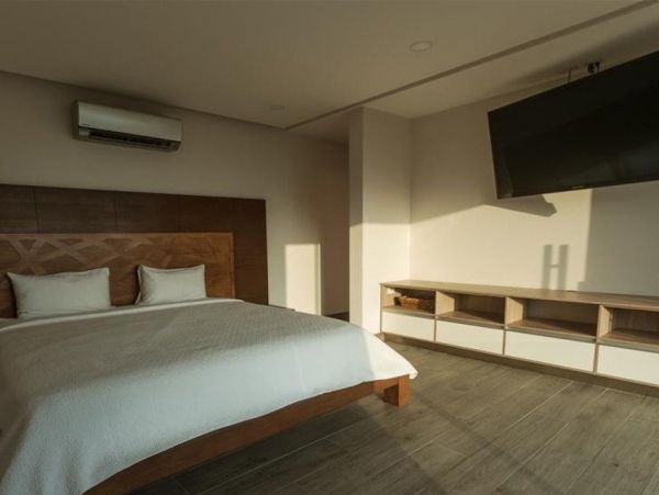 Jaco Luxury Vacation Rental with 4 Bedrooms & Ocean Views