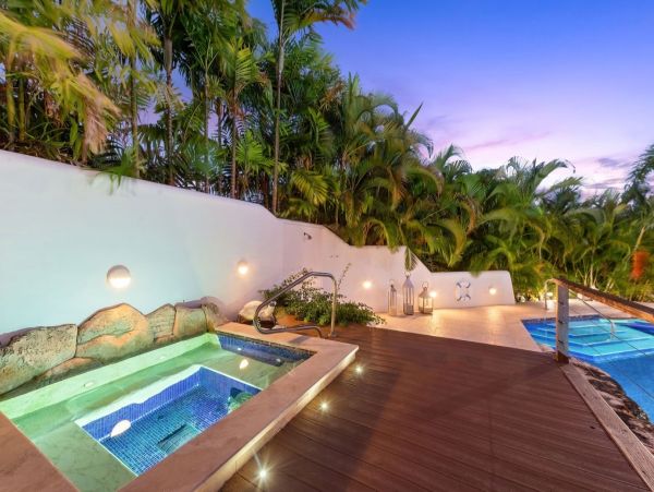 Beautiful Four Bedroom Home with Pool & Spa in Barbados