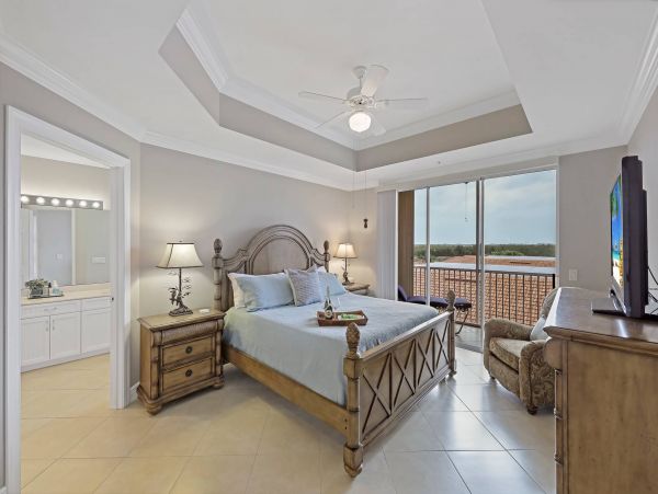 Three Bedroom Vacation Condo in Marco Island Sleeps Eight Guests