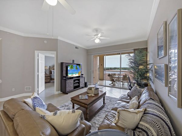 Three Bedroom Vacation Condo in Marco Island Sleeps Eight Guests
