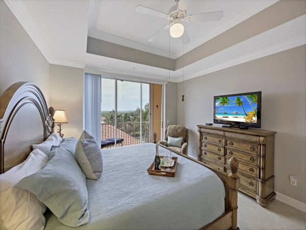 Three Bedroom Vacation Condo in Marco Island Sleeps Eight Guests