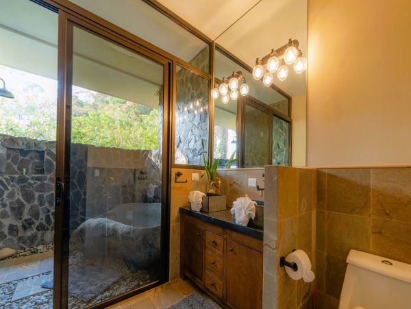 Uvita Vacation Home Six Bedroom Ocean Views