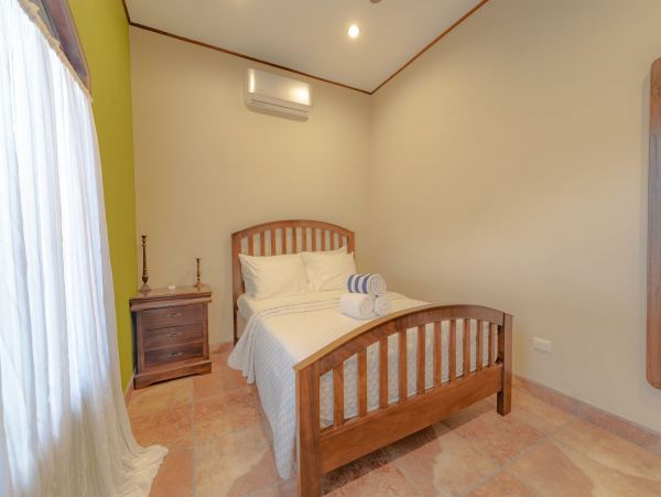 Manuel Antonio Gorgeous Ocean View Home