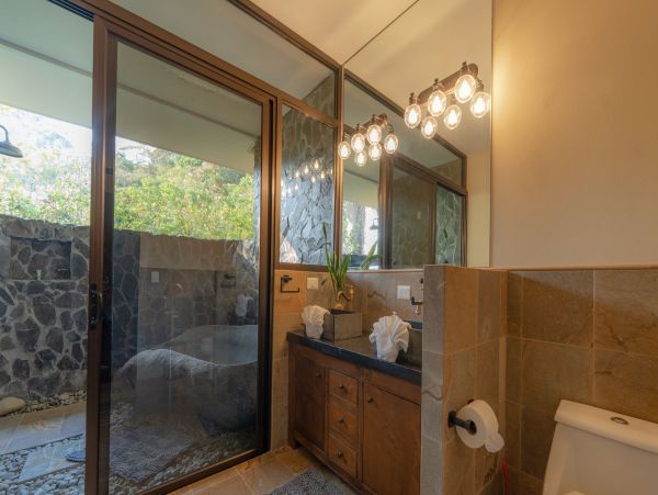 Manuel Antonio Gorgeous Ocean View Home