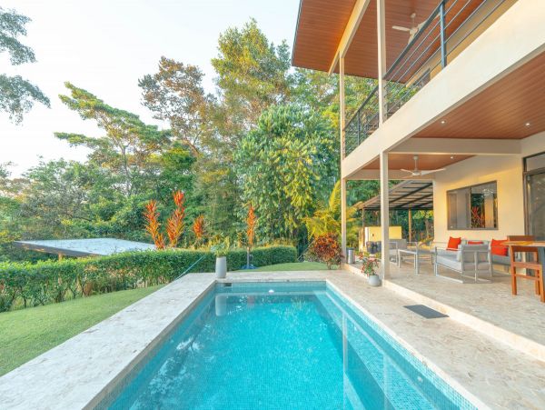 Costa Rica Vacation Villa with Private Pool and Views Sleeps 10