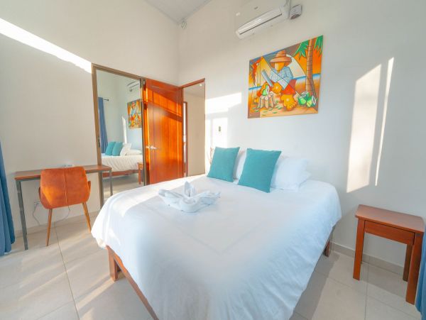 Costa Rica Vacation Villa with Private Pool and Views Sleeps 10
