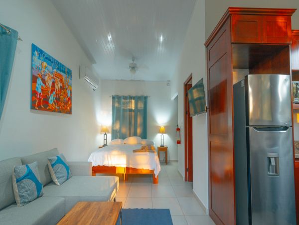 Costa Rica Vacation Villa with Private Pool and Views Sleeps 10