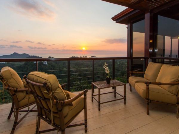 Elegant 8 Bedroom Villa with 360 Degree Views