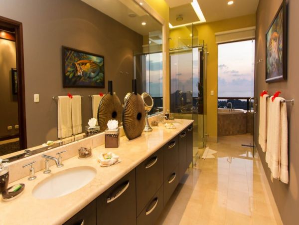 Elegant 8 Bedroom Villa with 360 Degree Views