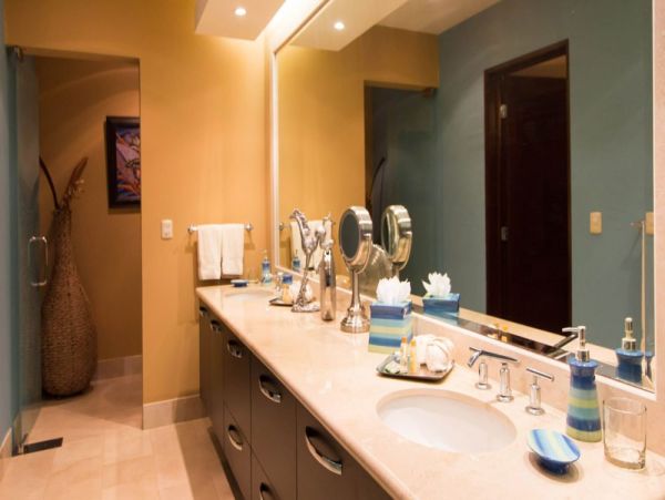 Elegant 8 Bedroom Villa with 360 Degree Views