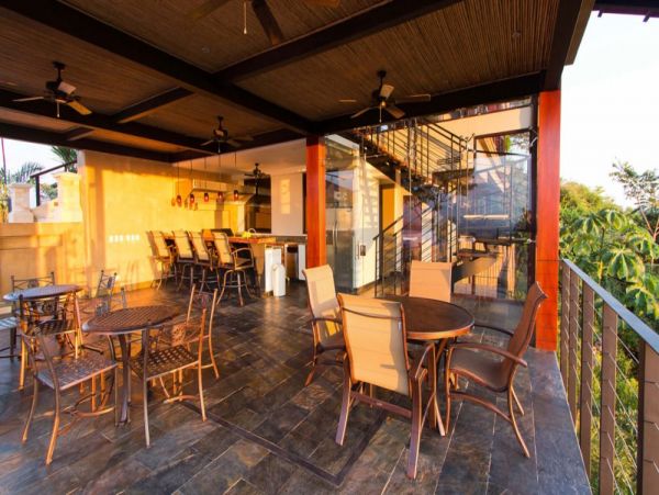Elegant 8 Bedroom Villa with 360 Degree Views