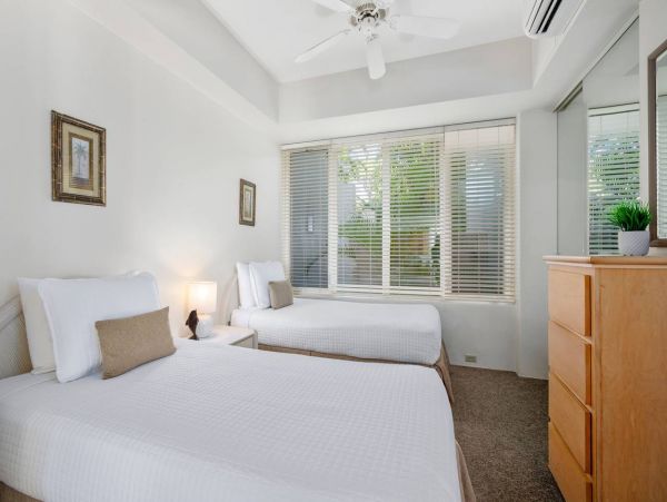Two Bedroom Vacation Condo in Wailea Close to Beach Sleeps 4