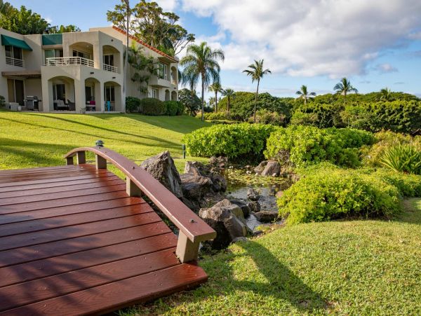 Two Bedroom Vacation Condo in Wailea Close to Beach Sleeps 4