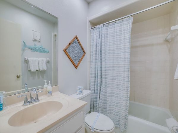 Anna Maria Island Beachfront Condo - Luxury 3-Bed Holmes Beach Vacation Rental