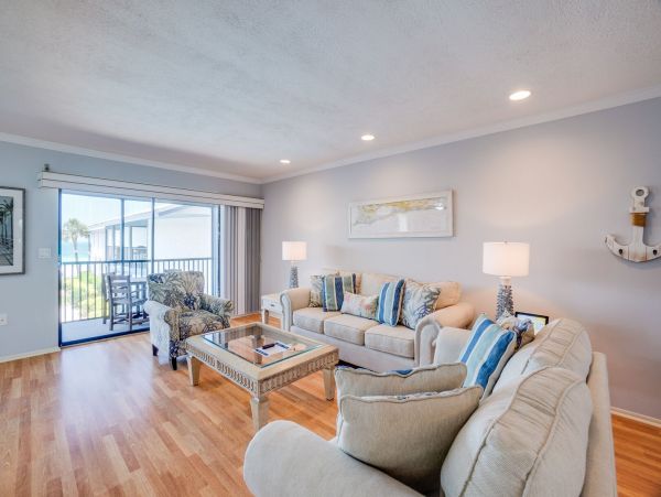 Anna Maria Island Beachfront Condo - Luxury 3-Bed Holmes Beach Vacation Rental