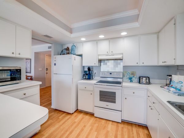 Anna Maria Island Beachfront Condo - Luxury 3-Bed Holmes Beach Vacation Rental