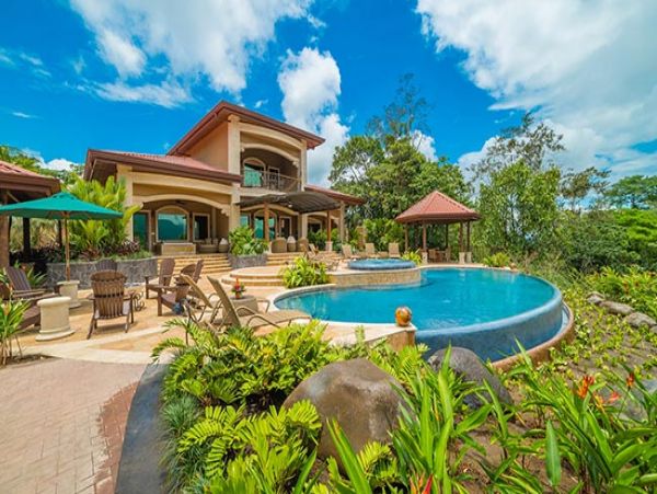 La Fortuna Vacation Villa Five Bedroom