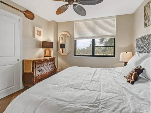 Marco Island Vacation Condo with 2 Bedrooms