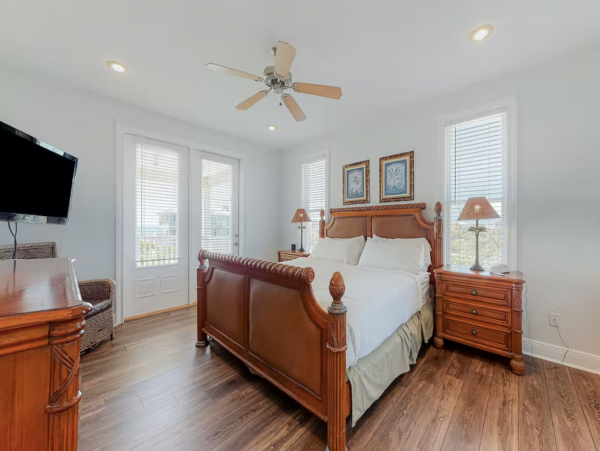 Beach View Dog Friendly Home with Pool in St. George Island