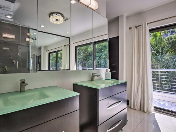 Fort Lauderdale Vacation Home Four Bedroom