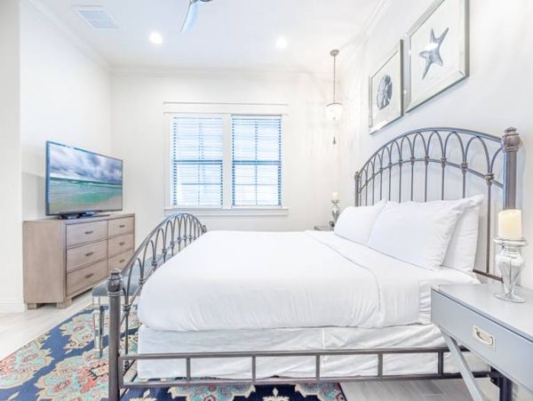 Beautiful 4 Bedroom Home in Miramar Beach Sleeps 12