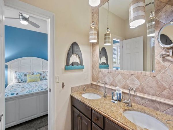 Four Bedroom Luxury Vacation Rental in Destin