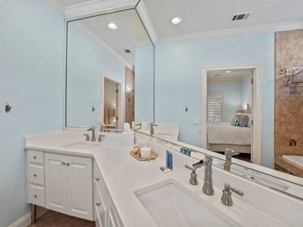 Four Bedroom Luxury Vacation Rental in Destin