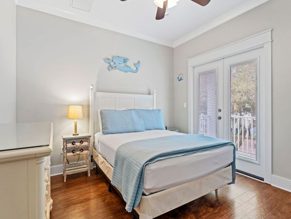Destin Four Bedroom Beach House Sleeps Twelve Guests