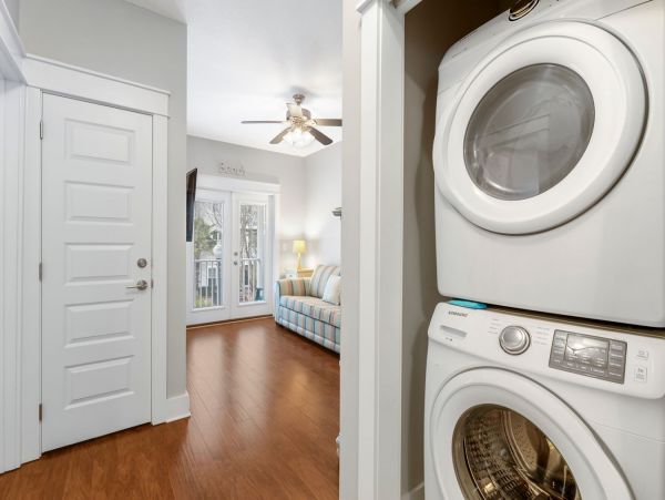 Destin Four Bedroom Beach House Sleeps Twelve Guests