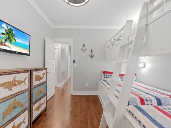 Destin Four Bedroom Beach House Sleeps Twelve Guests