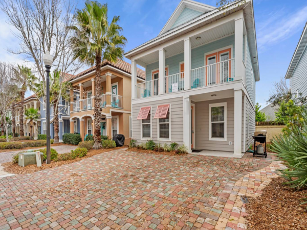 Destin Four Bedroom Beach House Sleeps Twelve Guests