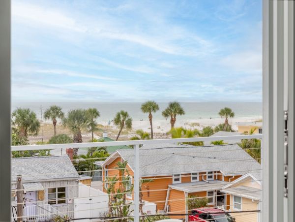 Treasure Island Vacation Luxury Pool Home Four Bedroom Bay Views