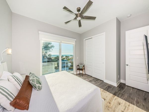 Treasure Island Vacation Luxury Pool Home Four Bedroom Bay Views