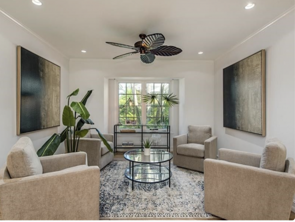 Naples Four Bedroom Lovely Residence