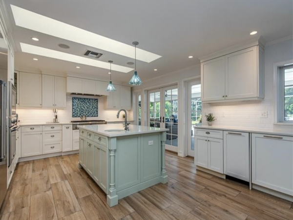 Naples Four Bedroom Lovely Residence