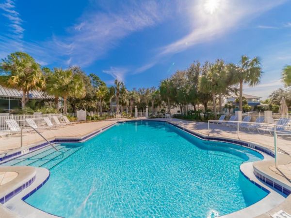 Panama City Vacation Home Six Bedroom Walk to Beach