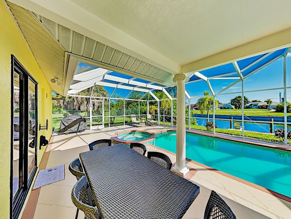 Cape Coral Vacation Home Three Bedroom