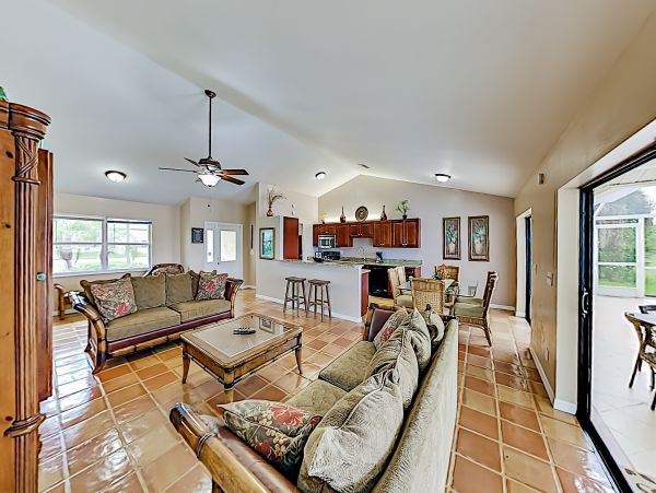 Cape Coral Vacation Home Three Bedroom
