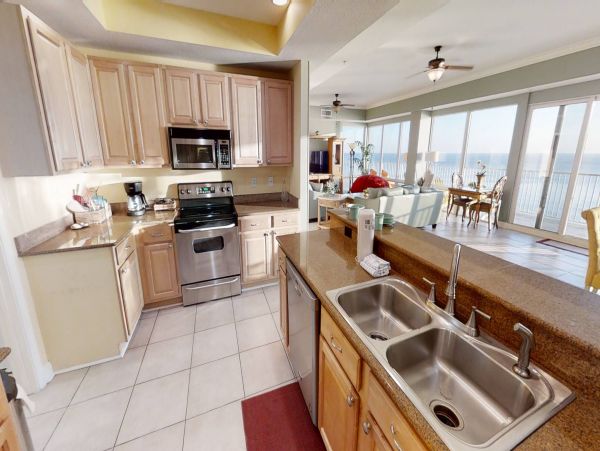 Full Ocean View Condo with 5 Bedrooms Sleeps 12