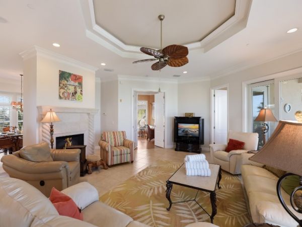 Luxury Beach Front Resort - 3-Bedroom, Heated Pool & Beach Access