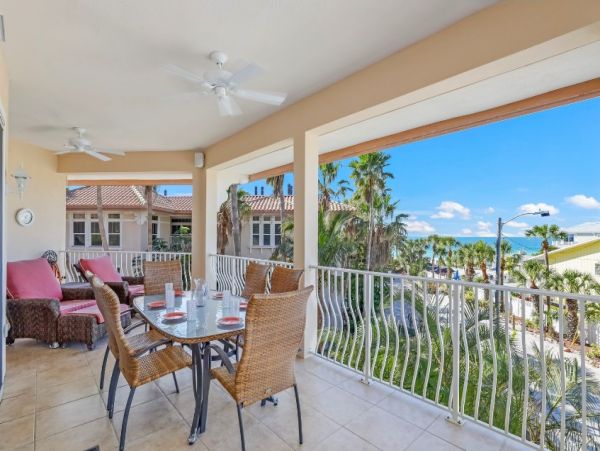 Luxury Beach Front Resort - 3-Bedroom, Heated Pool & Beach Access