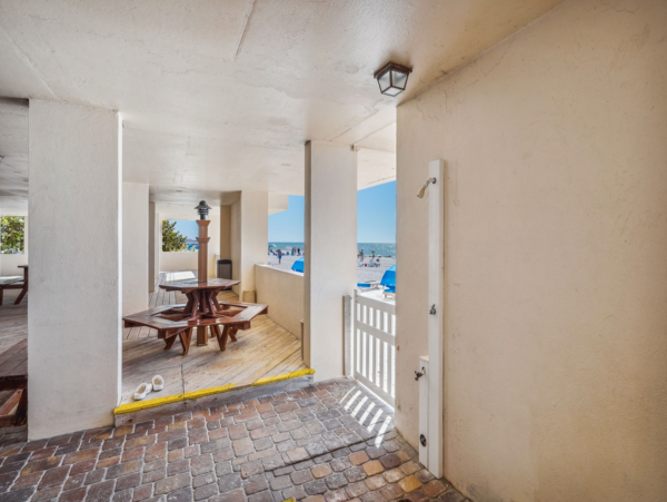 Second floor Madeira Beach Vacation rental on the beach