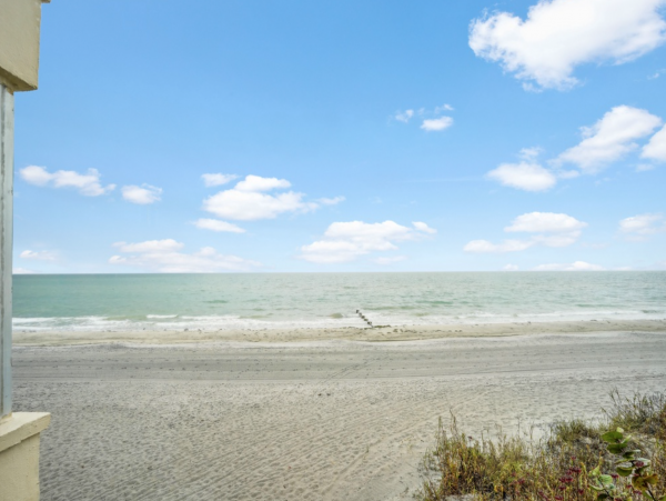 Second floor Madeira Beach Vacation rental on the beach