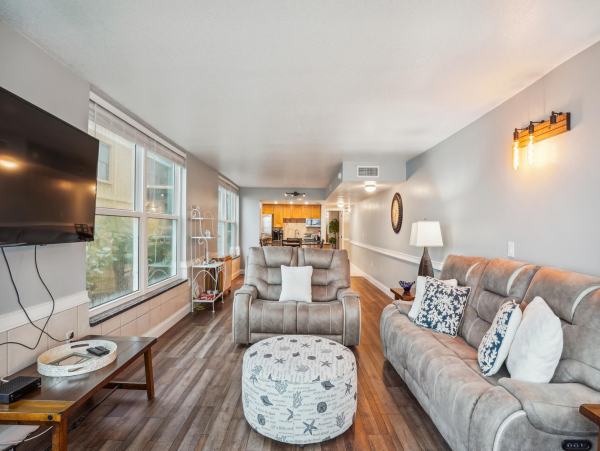 Second floor Madeira Beach Vacation rental on the beach