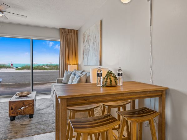 Beachfront Suite with Ocean View and Communal Pool