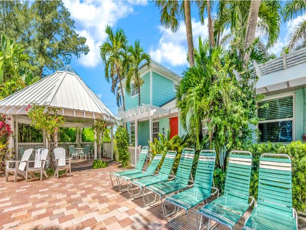Lovely 1 Bedroom Suite in Bradenton Beach