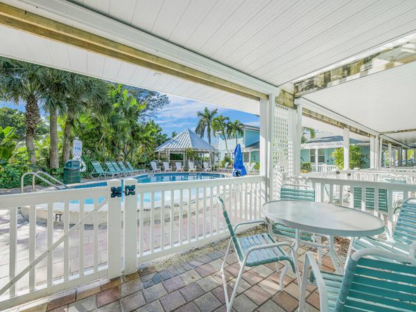 Lovely 1 Bedroom Suite in Bradenton Beach