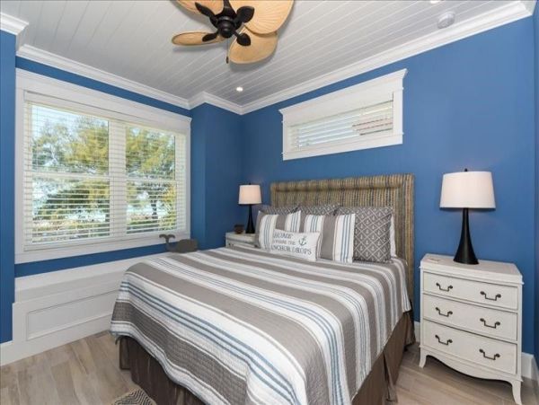 Six Bedroom Luxury Property with Rooftop Across The Street From The Beach